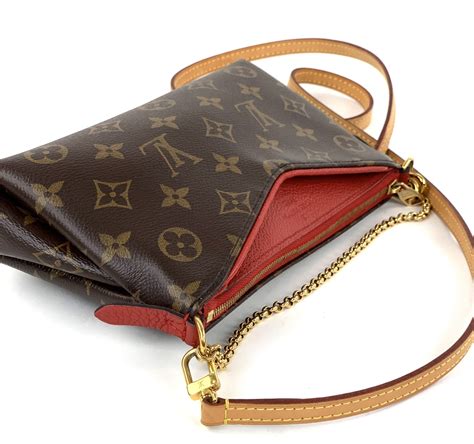 lv clutch price